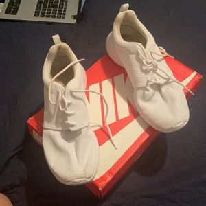 Nike Roshe One White